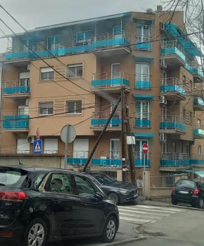Tron Apartman